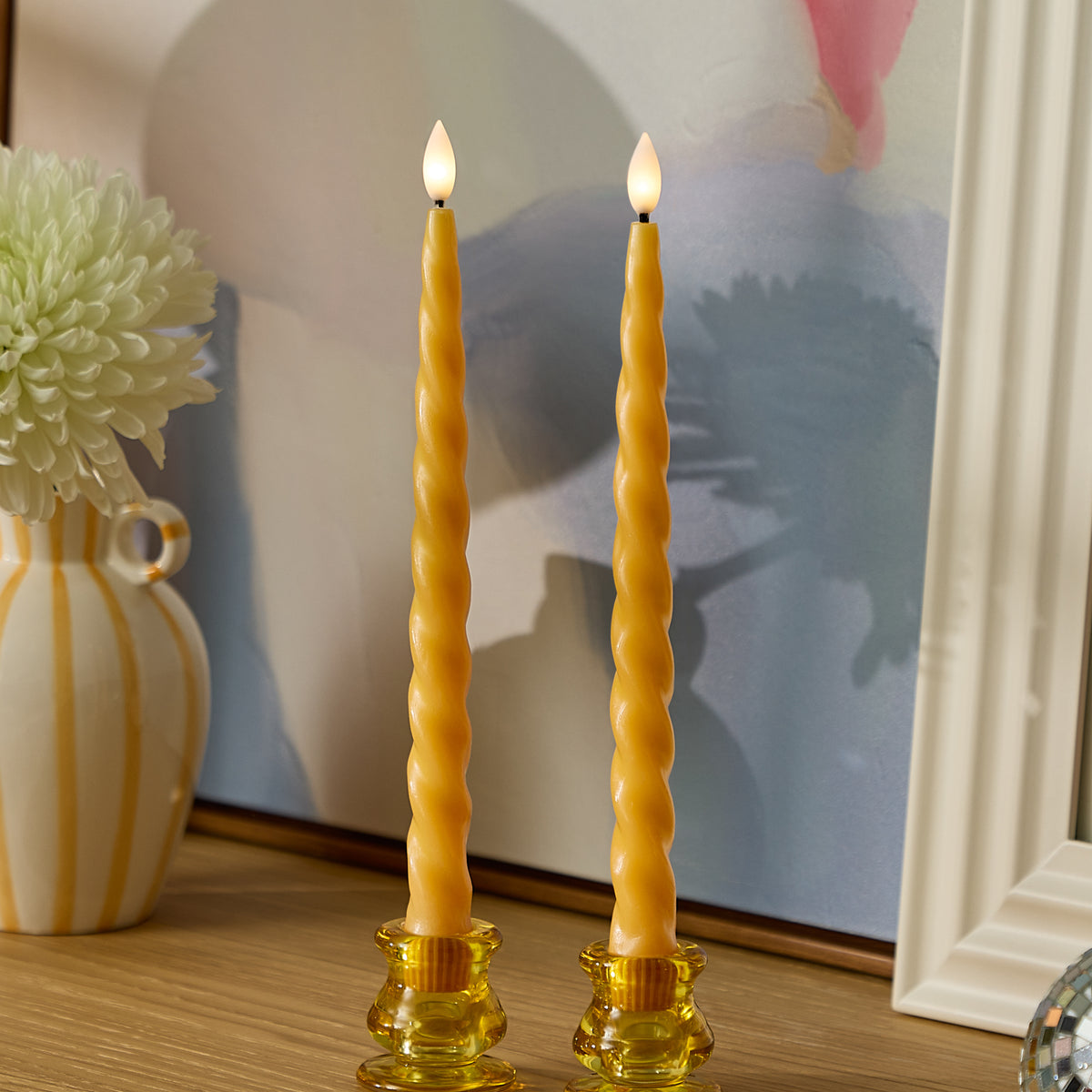 Set of 2 Swirl Tapers